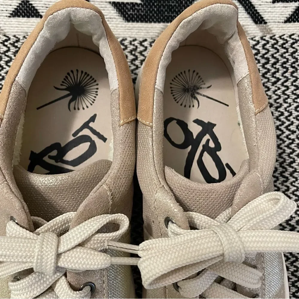 OTBT Normcore Leather Lightweight Tan Shimmer Sneakers Sz-8